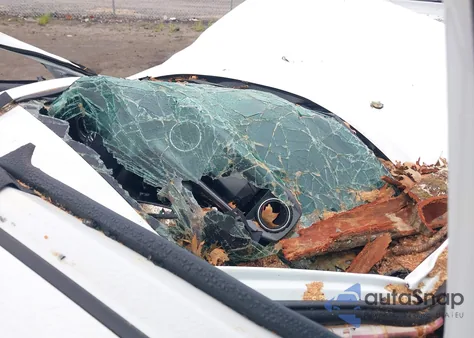 2018 Toyota Tacoma Trd Off Road z USA, uszkodzony, nr VIN 5TFSZ5AN9JX161137